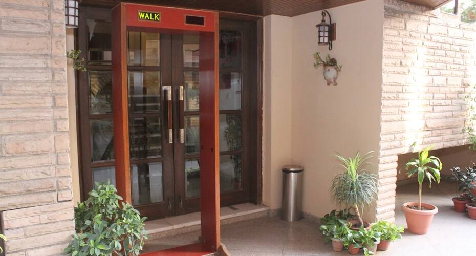 فندق جاي إس إن, New Delhi 3